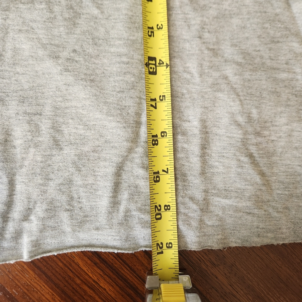 Peloton Gray Long Sleeve Cropped Tee. Size Small. NWOT - Picture 8 of 10